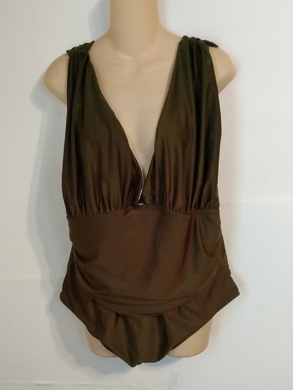 4xl deep plunge goddess swimsuit pinup